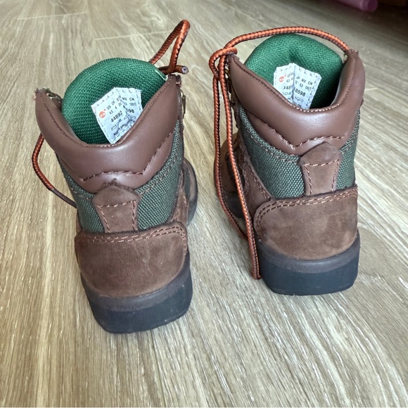 Toddler Beef & Broccoli timberland boots size 4.5 hiking snow winter - Picture 4 of 5